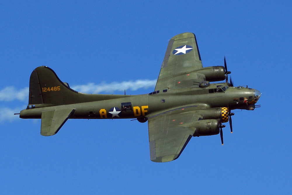 B17 Flying Fortress - Sally B By Percy - Pentax User